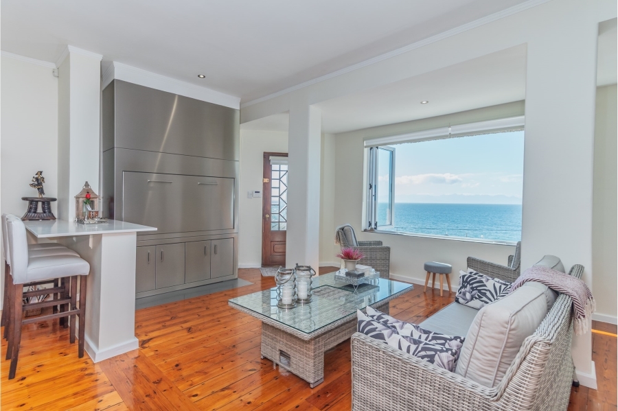 3 Bedroom Property for Sale in Cairnside Western Cape